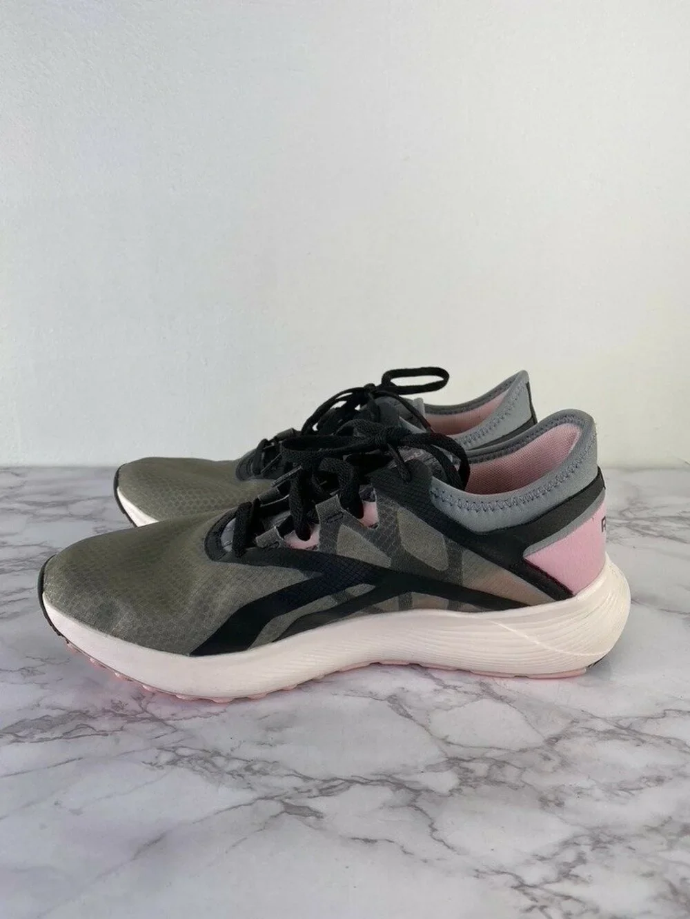 Reebok Women's Pink & Green Lace Up Jogging Running Sneaker SZ 7.5